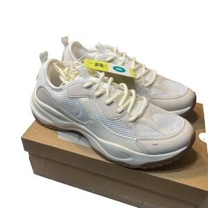 All In Motion Womens Size 8.5 Cadence Sneakers Off White Shoes Casual Everyday